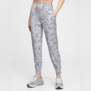 GapFit Eclipse Joggers